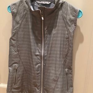 Athleta gray & white striped vest